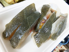 1月のヒラメの刺身とアラのから揚げ (16).JPG