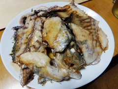 2月のイトヒキアジの刺身と海鮮丼他 (4).jpg