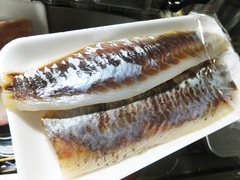 5月後半のキレイな海の塩〆ボラを8日間寝かせて作った酢〆の握り (10).jpg